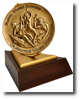 imatge de la medalla d'or dels premis GLOBAL MUSIC AWARDS, concedit a Ramon Garcia i Soler 